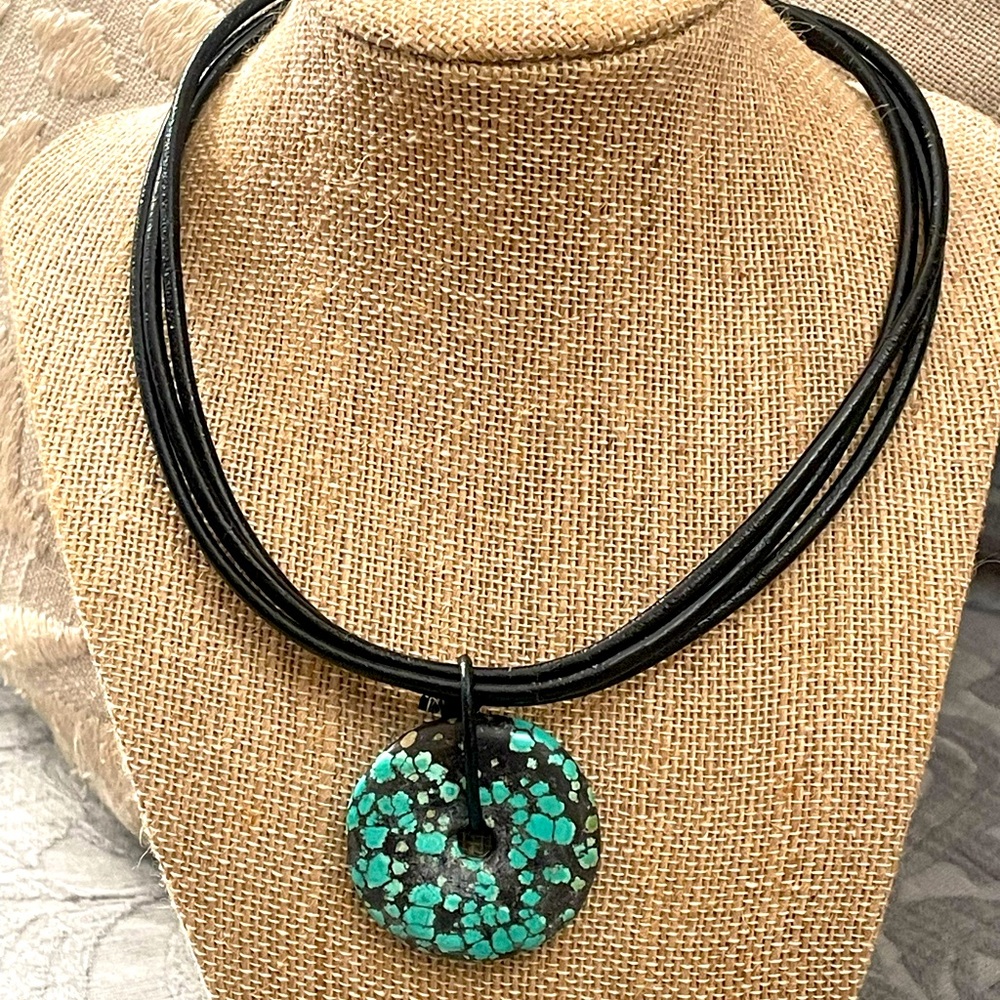 Turquoise Pendant leather Silver 925 clasp Necklace - Picture 2 of 8